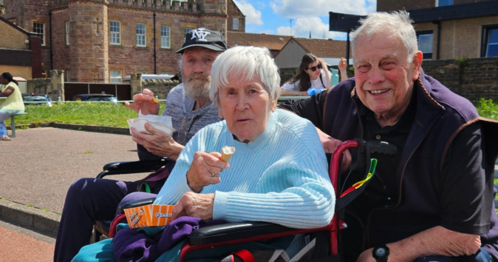 Residents tuck into chips and ice cream in Portobello